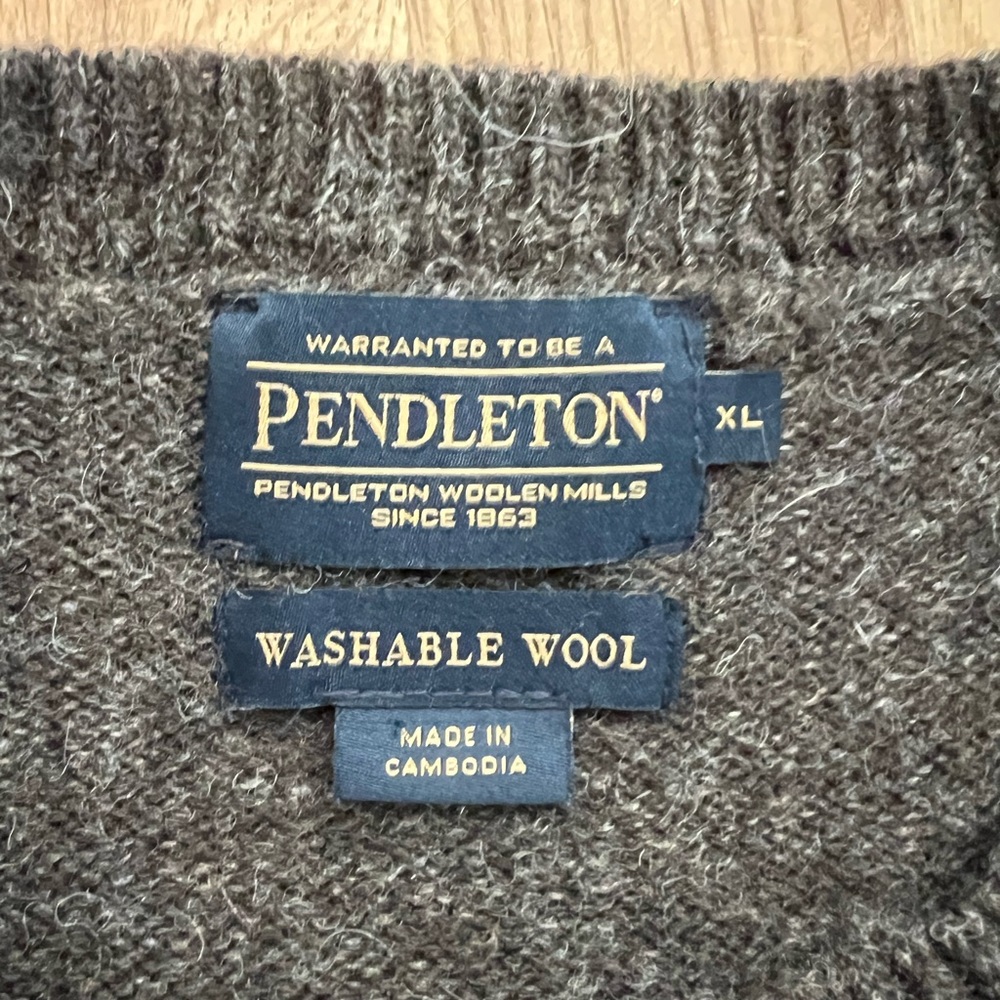 Pendleton Wool Sweater - Picture 2 of 2